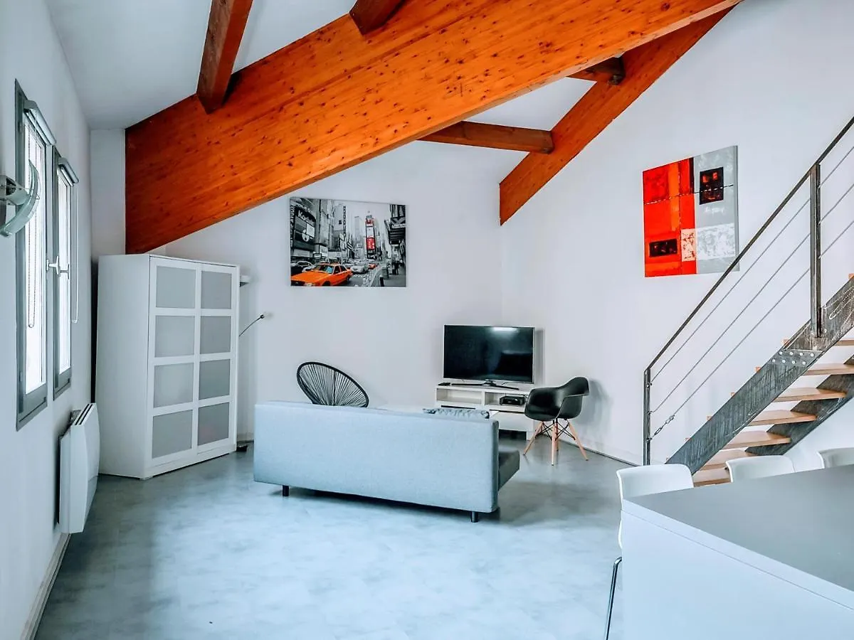 אביניון Loft Naturalia 0*,  צרפת